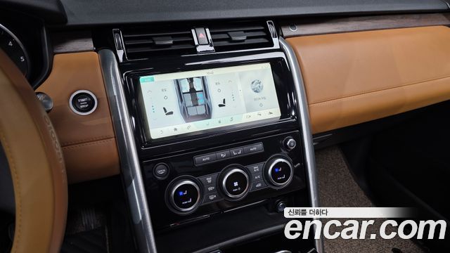 Land Rover Discovery 2017 — photo 20