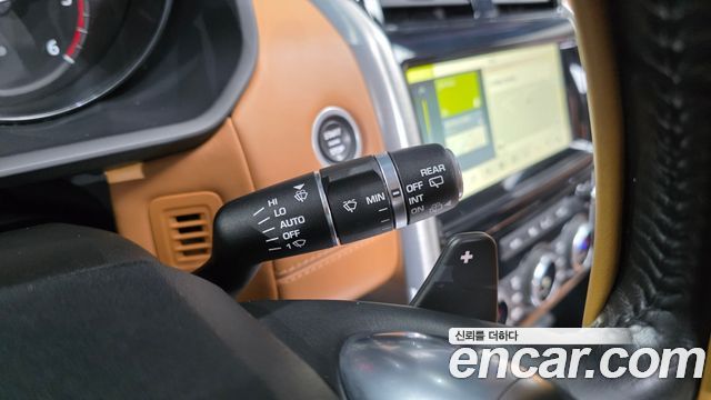 Land Rover Discovery 2017 — photo 23