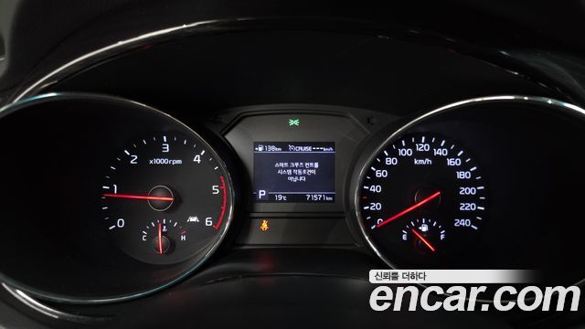 Kia Canival 2019 — photo 8