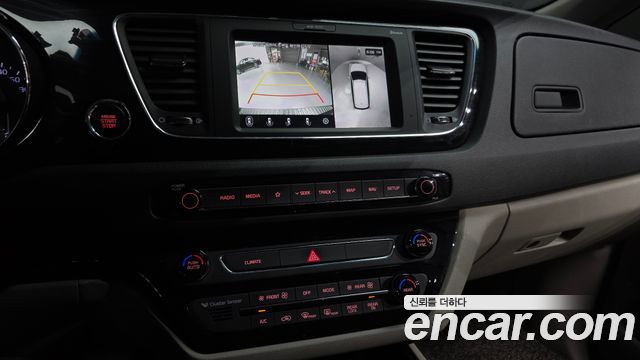 Kia Canival 2019 — photo 15