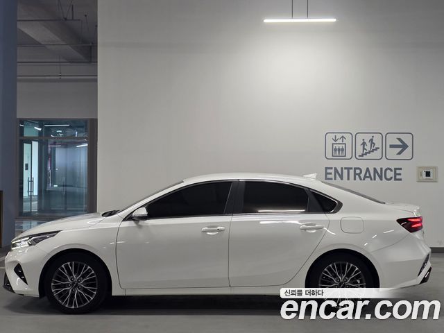 Kia K3 2022 — photo 4