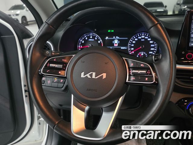 Kia K3 2022 — photo 15
