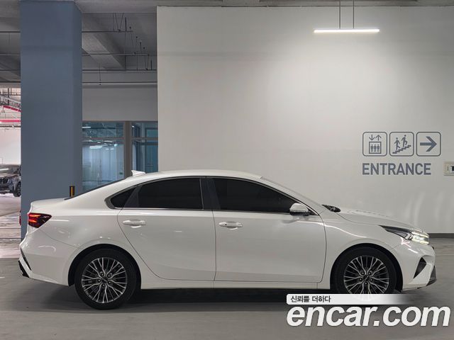 Kia K3 2022 — photo 19