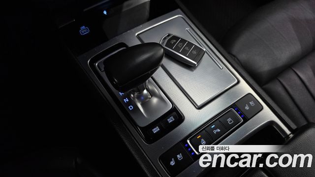Genesis G80 2019 — photo 12