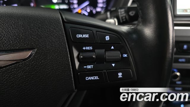 Genesis G80 2019 — photo 24