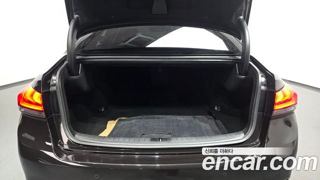 Genesis G80 2019 — photo 26