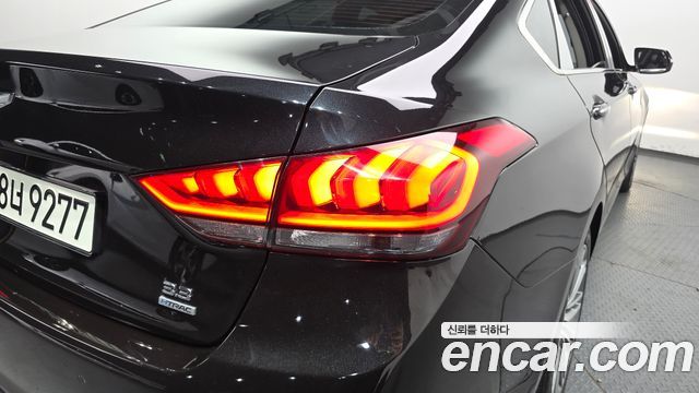 Genesis G80 2019 — photo 9