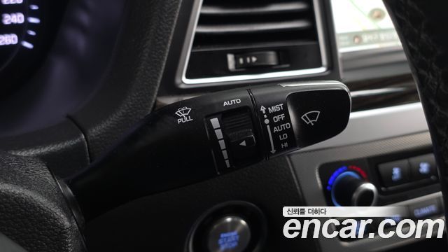 Genesis G80 2019 — photo 28