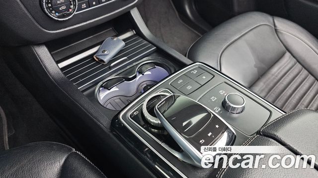 Mercedes-Benz GLE-Class 2017 — photo 9
