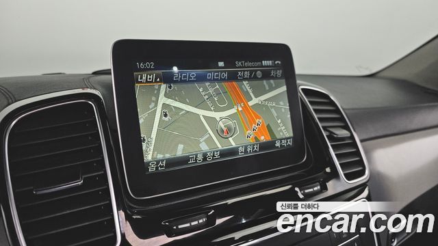 Mercedes-Benz GLE-Class 2017 — photo 12