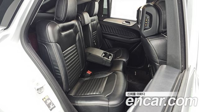 Mercedes-Benz GLE-Class 2017 — photo 19