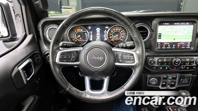 Jeep Wrangler 2021 — photo 13