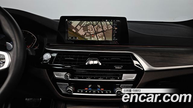 BMW Gran Turismo 2020 — photo 19