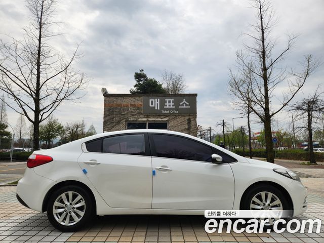 Kia K3 2015 — photo 7