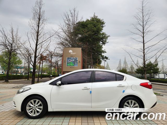 Kia K3 2015 — photo 8