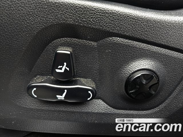 KG Mobility Rexton 2019 — photo 16