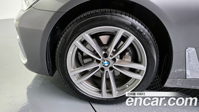 BMW 7-Series 2017 — photo 5