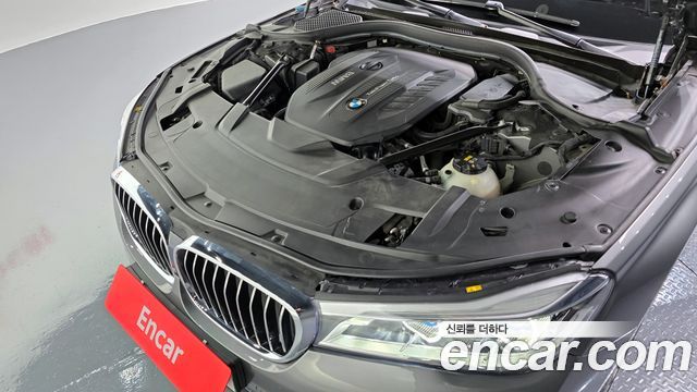 BMW 7-Series 2017 — photo 6