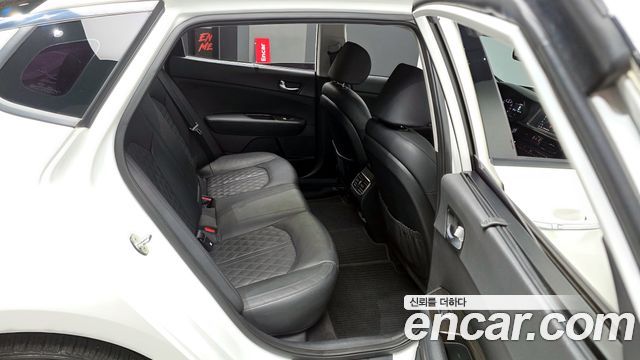 Kia K5 2019 — photo 11