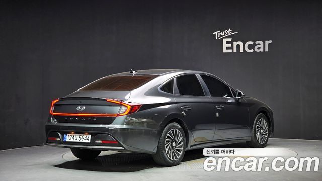 Hyundai Sonata 2022 — photo 2