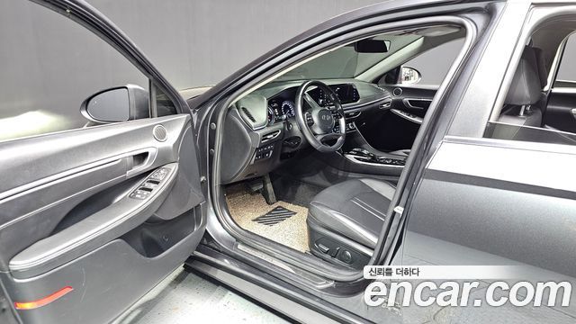 Hyundai Sonata 2022 — photo 13