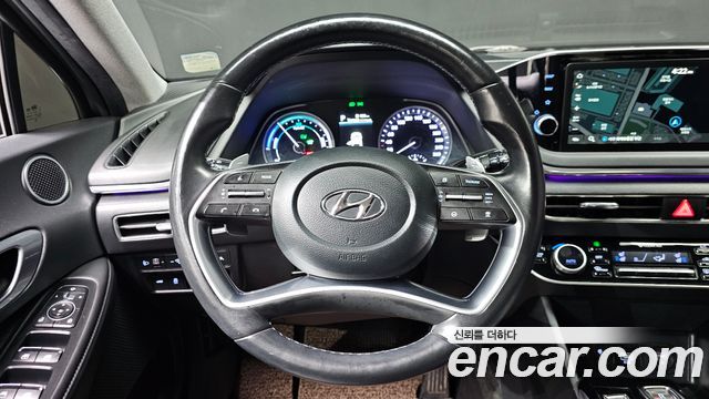 Hyundai Sonata 2022 — photo 19