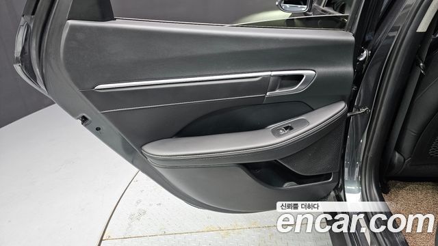 Hyundai Sonata 2022 — photo 15