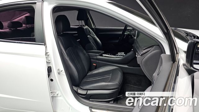 Hyundai Sonata 2020 — photo 12