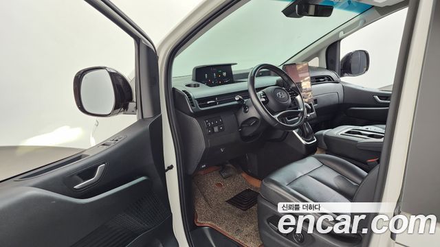 Hyundai Staria 2024 — photo 10