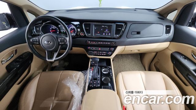 Kia Canival 2019 — photo 10
