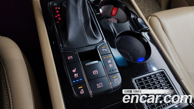Kia Canival 2019 — photo 28