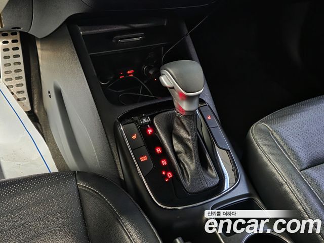 Kia K3 2016 — photo 9