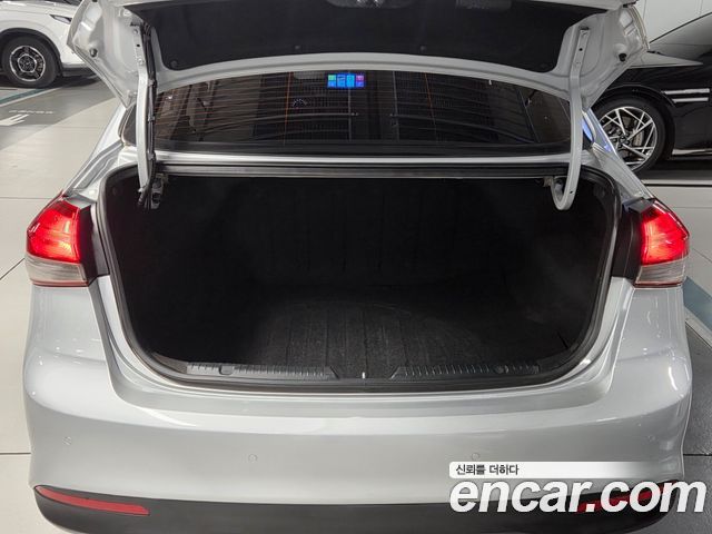 Kia K3 2016 — photo 19