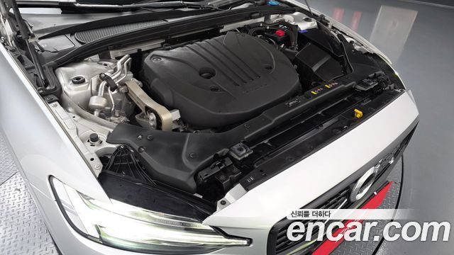 Volvo S60 2022 — photo 6