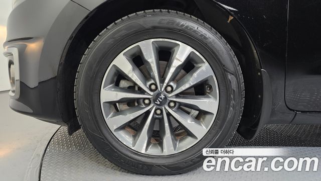 Kia Canival 2015 — photo 5