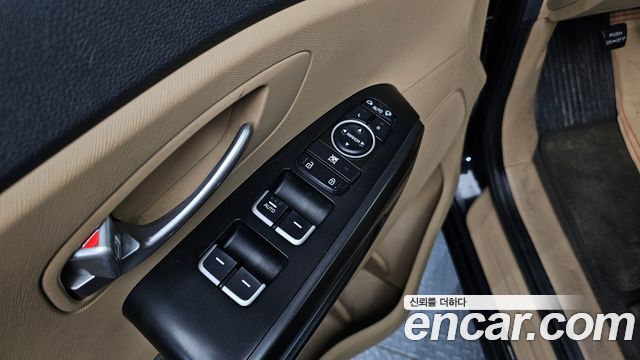 Kia Canival 2015 — photo 12