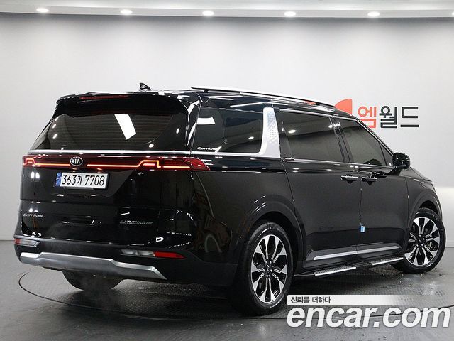 Kia Canival 2021 — photo 3