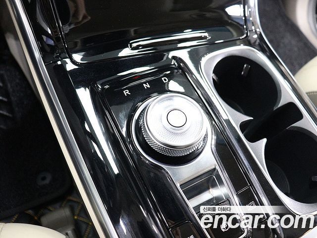Kia Canival 2021 — photo 8
