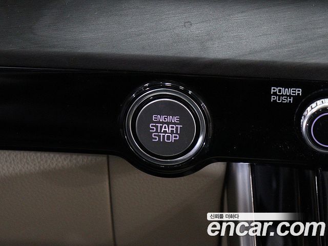 Kia Canival 2021 — photo 11