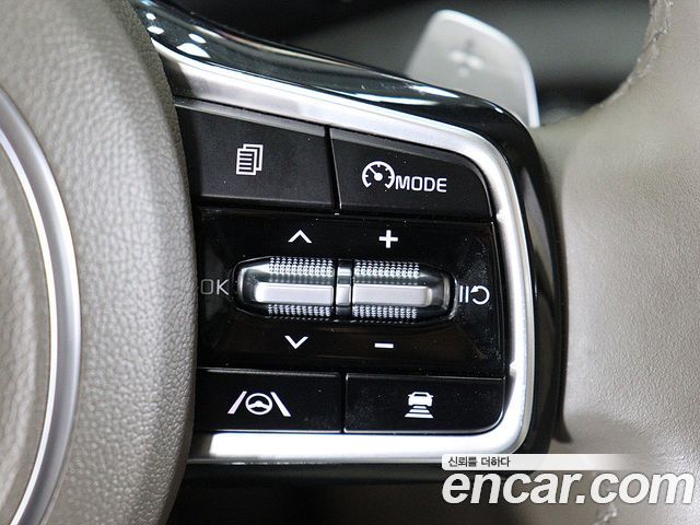 Kia Canival 2021 — photo 12