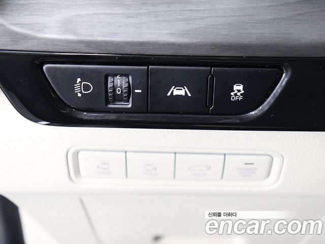 Kia Canival 2021 — photo 13