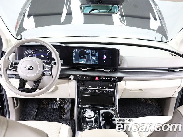 Kia Canival 2021 — photo 14