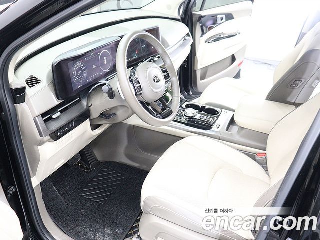Kia Canival 2021 — photo 17