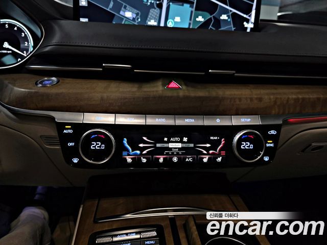Genesis G80 2022 — photo 16