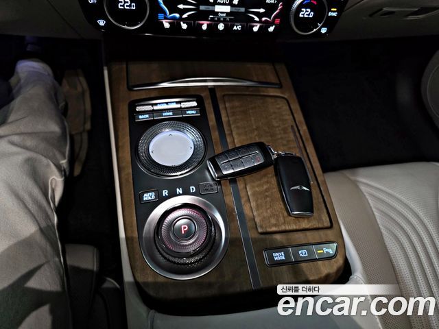 Genesis G80 2022 — photo 17