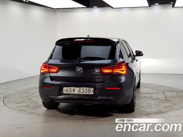 BMW 1-Series 2019 — photo 3