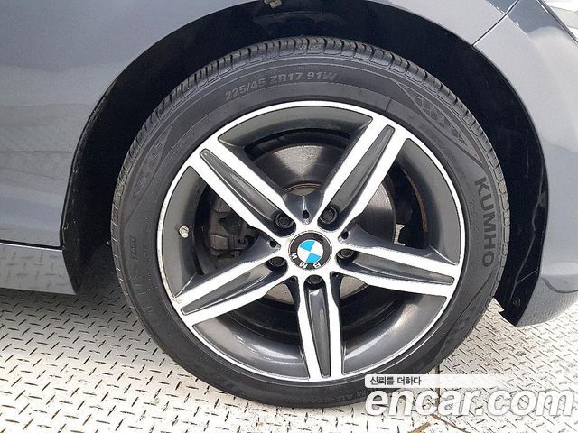BMW 1-Series 2019 — photo 20