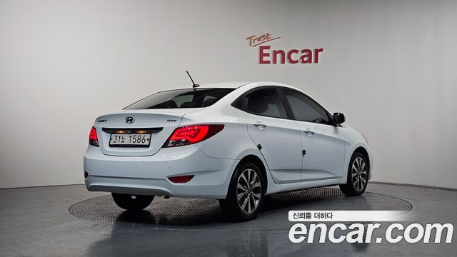 Hyundai Accent 2015 — photo 2