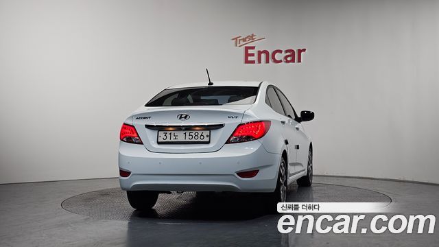 Hyundai Accent 2015 — photo 4