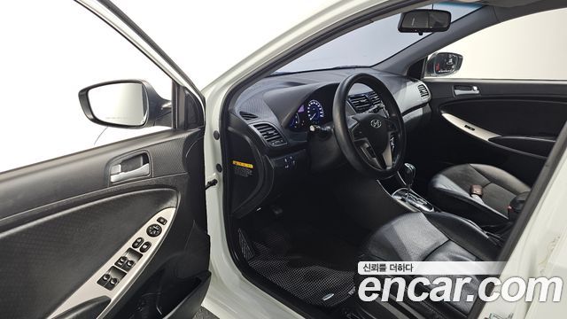 Hyundai Accent 2015 — photo 10